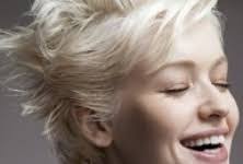 Carrie Olinger's Instagram, Twitter & Facebook