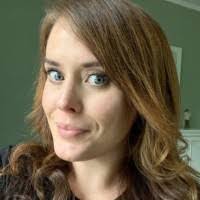 Sara Riordan's Instagram, Twitter & Facebook