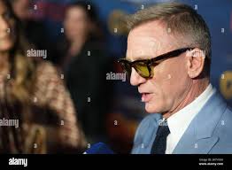 Madrid, Spain. 19th Oct, 2022. Actor Daniel Craig attends the "Puñales Por  La Espalda: El Misterio De Glass Onion" premiere at the Callao cinema in  Madrid. (Photo by Atilano Garcia/SOPA Images/Sipa USA)