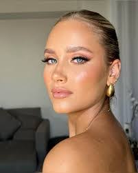 Brook Price's Instagram, Twitter & Facebook