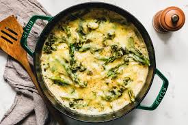 Veganer Brokkoli Auflauf Mit Braunem Reis Eat This Vegane Rezepte Rezept Vegane Abendessen Brokkoli Auflauf Food Network