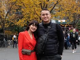 Gilang dirga menampilkan kemampuannya dalam menirukan atau impersonate artis. Berat Badan Kini Lebih Dari 1 Kwintal Gilang Dirga Mengeluh