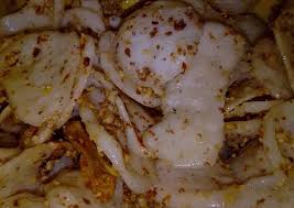 Sebelum membuat seblak, ada baiknya kita simak tips membuat seblak berikut ini. Rahasia Membuat Seblak Kering Bumbu Kacang Yang Enak