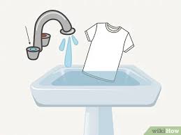 Je eher man diese entfernt umso besser. Einen Senfflecken Entfernen Wikihow