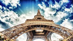 Turnul eiffel este o construcție faimoasă pe schelet de oțel din paris ce măsoară 324 m înălțime. Cum Si Cand Vizitezi Turnul Eiffel Paris Korinams