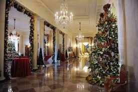 Michelle Obama Unveils White House 2012 Holiday Decorations White House Christmas Tree White House Christmas Christmas Decorations For The Home