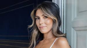 La inesperada conexión de Anna Ferrer y Jennifer Lopez con sus fotos más  sugerentes: '¡No me lo creo!'