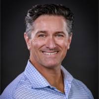 Ken Quinto's Instagram, Twitter & Facebook