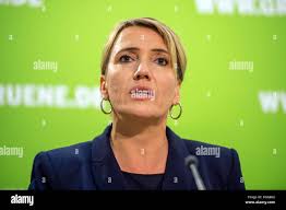 Simone peter germany hi-res stock photography and images