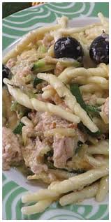 Pasta Con Zucchine E Tonno Con Pasta Tonno Zucchine Ricette Ricette Di Sughi Per Pasta Ricette Italiane