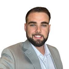 Phillip Shipley's Instagram, Twitter & Facebook