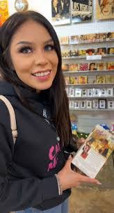 Sami Parker's Instagram, Twitter & Facebook