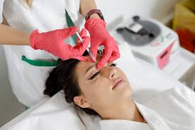 Injectare cu Acid Hialuronic