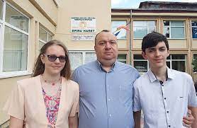 De ce să alegem spiru? Ècoala Spiru Haret Èi A Prezentat Elevii De 10 Zece DeÈteptarea Ziarul BacÄului