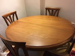 Kafe masa sandalye ve mutfak yemek masa takımı olarak kullanıma uygun 4 kişilik deri ekonomik masa sandalye takımı. Torna Ayak Masif Yuvarlak Masa Modelleri Ve Fiyati Dekopasaj