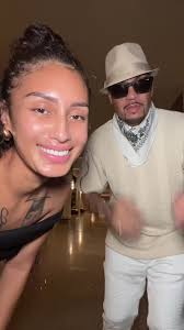 he thinks he’s funny tryna pose like me😏 #hawaiilife #hawaiitiktok #hawaii  #oahulife #oahu #oahuhawaii #sahmsoftiktok #sahmlife #sahm #husbandwife  #iloveyou #myhusband #dadsoftiktok