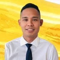 Chris Agra's Instagram, Twitter & Facebook