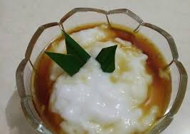 Jika biasanya bubur sumsum disajikan dengan warna putih, kamu juga bisa berkreasi dengan menambahkan warna hijau dari air daun pandan supaya lebih menarik. Resep Bubur Sumsum Gurih Lembut Dan Tidak Lengket Oleh Erin Juliana Cookpad