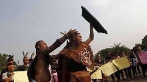 Check spelling or type a new query. Masyarakat Suku Dayak Minta Hak Tanah 5 Hektar Per Kepala Keluarga