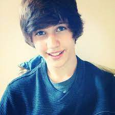 Pin By Luke Fernandez On Jake Miller Black Hair Blue Eyes Brown Hair Men Guys With Black Hair