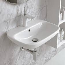 Quali elementi scegliere in un bagno piccolo? Lavandino Sospeso O Appoggio Piccole Dimensioni Clear 45 Olympia