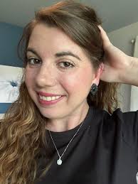 Earring color palette with limited options