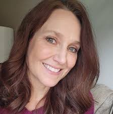 Jennifer Heinlein's Instagram, Twitter & Facebook