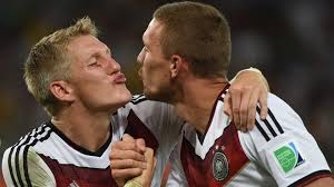 Fast 15 jahre nach seinem wechsel an. Man Utd Midfielder Schweinsteiger S Farewell Letter To Ex Arsenal Man Podolski Goal Com