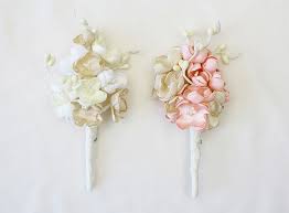 Brautigam Boutonniere Blume Im Knopfloch Anstecker Ein Designerstuck Von Milele Design Bei Dawanda Groom Boutonniere Boutonniere Fabric Flowers