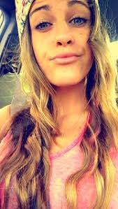 Kirstie Wright's Instagram, Twitter & Facebook