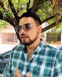 Andrew Meraz's Instagram, Twitter & Facebook