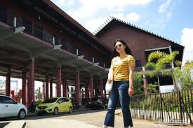 Check spelling or type a new query. Menikmati Kemegahan Rumah Betang Di Pontianak Bernavita Travel And Food Blogger