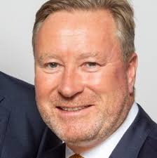 Stuart Reynolds announces retirement after 17 years' service