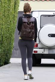 Entdecke rezepte, einrichtungsideen, stilinterpretationen und andere ideen zum ausprobieren. Nicki Minaj Rihanna Shefalitayal