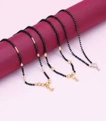 Check out her mangalsutra designs. Mangalsutra à¤® à¤—à¤²à¤¸ à¤¤ à¤° Design Latest Long Short Mangalsutra Designs Online