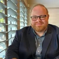 2500+ "Stoops" profiles