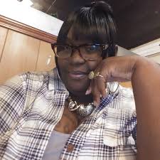 Before the clock strikes 12, another day, I must give a shout out to the  best little sister a girl could have, Shereika Monique. Facebook SWYD, and  bless her happy birthday. She