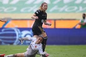 Cabe destacar, que los tres casos confirmados en total por tigres femenil, este es el primero en el que una jugadora rompe con el anonimato. Ella Es Katty Martinez Goleadora Del Tigres Femenil Foto Video