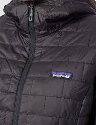 The 2016 model adds the word light to its name and cuts back the dose of polyester insulation inside. Patagonia Damen Nano Puff Hoody Amazon De Bekleidung