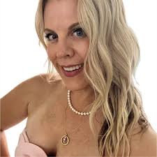 A recently divorced woman with two children shared her monthly budget and  it went viral. 🤲￼