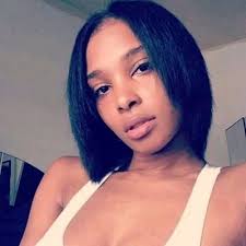 Stella Russell (@StellaR77663562)