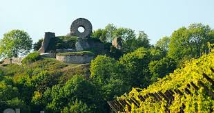Photo Chateau De L Engelbourg L Oeil De La Sorciere Et Vignoble Du Rangen Thann Haut Rhin 68 Ruines Du Chateau Alsace Vosges Photos