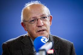 Augusto Santos Silva admite “servir o país”, inclusive no Parlamento. “Onde  seja necessário”