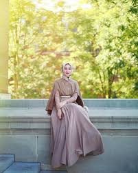 Dian pelangi (lahir di palembang, 14 januari 1991; 50 Inspirasi Model Baju Hijab Dian Pelangi