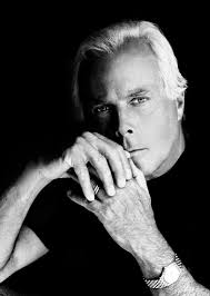 Brand di sartoria di alta qualità. Giorgio Armani Pens Open Letter To Wwd Wwd