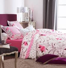 L'entreprise propose du linge de bain, du linge de lit, du linge de table, mais aussi de la lingerie homme, femme et enfant. Housse De Couette Allegresse Francoise Saget Linge De Lit Housse De Couette Decoration Maison