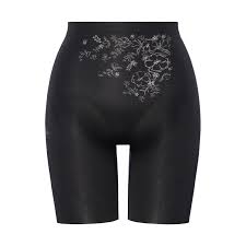 ショーツが透ける？パンツラインを隠せるおすすめのショーツを紹介！ | 【公式】トリンプ・オンラインショップ |  トリンプ直営の下着,ランジェリー通販サイト