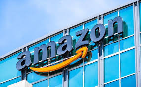 L Activite Cloud D Amazon Pourrait Peser 350 Milliards De Dollars A L Horizon 2022 Tour Du Monde Paysage De Reve Photo Fille