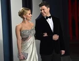 Colin jost and scarlett johansson are still waiting for a wedding present from michael che, and they have some concerns. Hxe0 Ghfvpf9pm