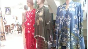 Come t… read more contoh baju long dress kain jumput ~ 38 jumputan ideas batik kebaya batik batik dress. Model Baju Kain Jumputan Tulisan